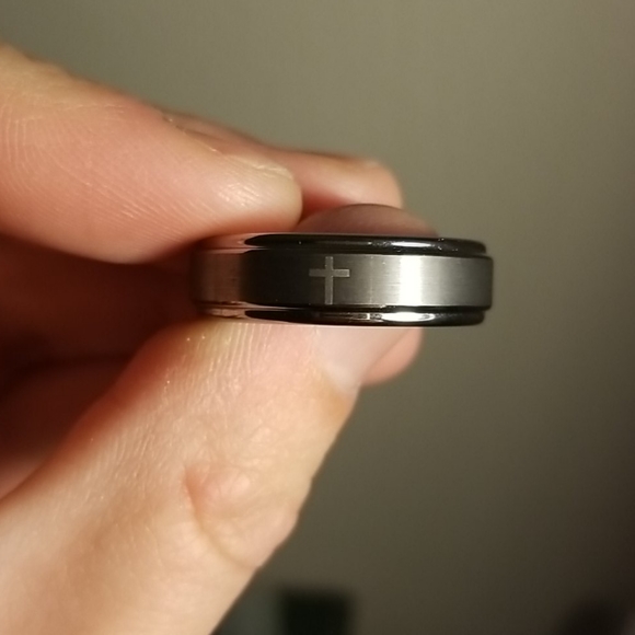 Men's Silver Tungsten Wedding Ring - Picture 2 of 3